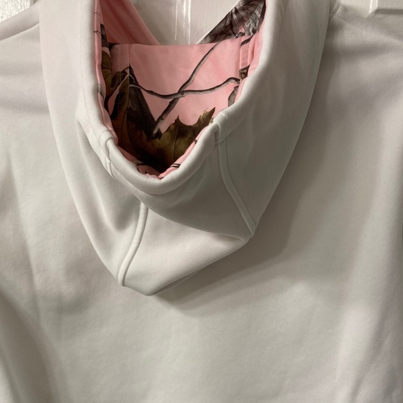 Sold 💝 Under Armour Performance Hoodie White & Pink Trim - Picture 7 of 8